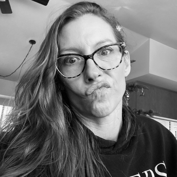 Meet your Posher, Alexina - Picture 2 of 2